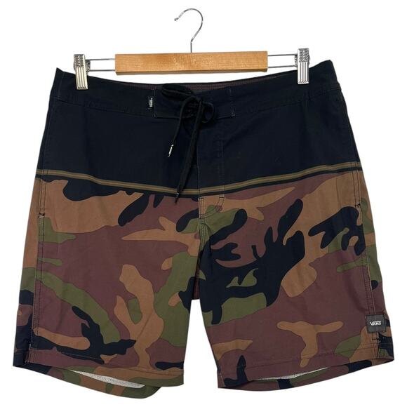 Vans Board Shorts Mens 32 Green Camouflage Black Swim Trunks Pocket Beach Cruise - Picture 1 of 15